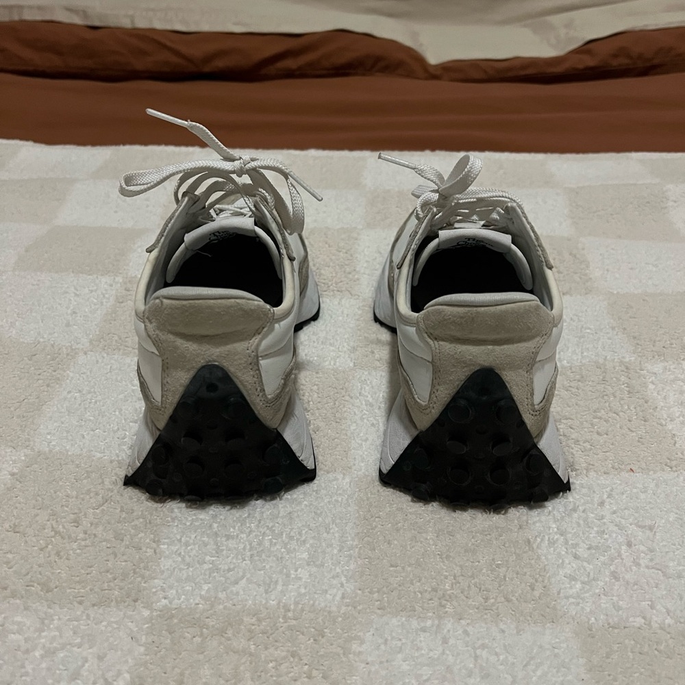 New Balance 327 - Picture 4 of 5